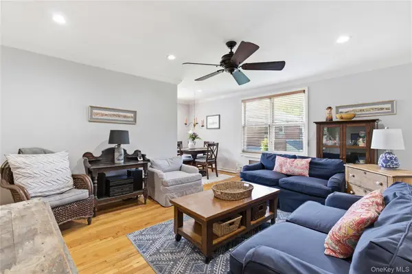 83 Edwards ST #2A, Roslyn Heights, NY 11577