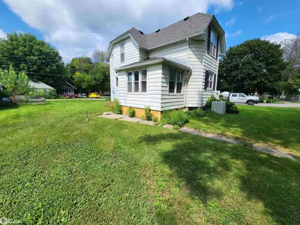 302 2Nd AVE, Buffalo Center, IA 50424