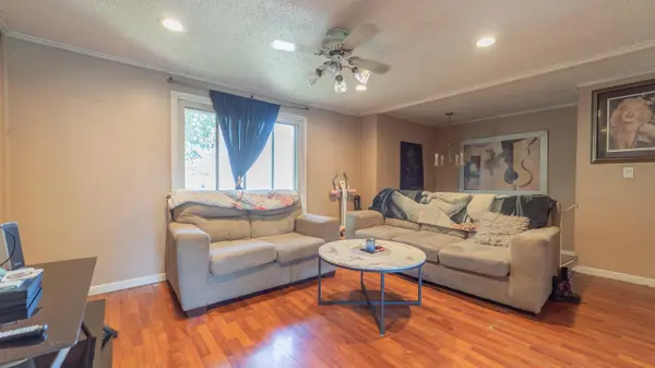 629 W South ST, Crown Point, IN 46307