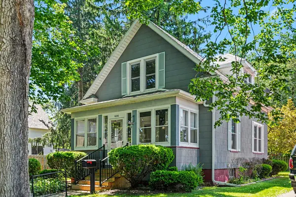 606 Division ST, La Porte, IN 46350
