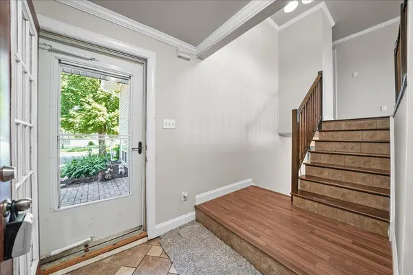 534 Robyn Road, Valparaiso, IN 46385