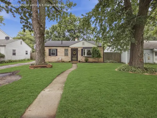 270 Woodlawn AVE, Porter, IN 46304