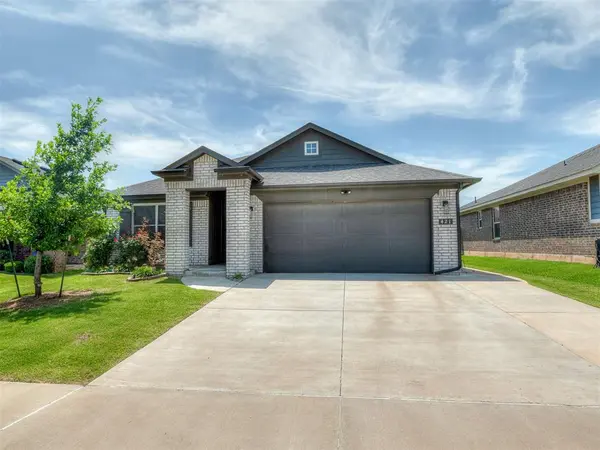 421 Kearny LN, Yukon, OK 73099