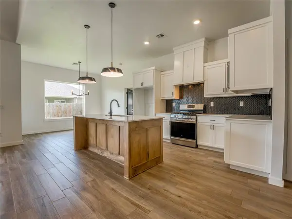 7405 NW 158th ST, Edmond, OK 73013