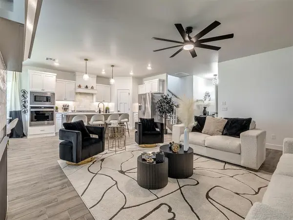 101 Carlow WAY, Yukon, OK 73099