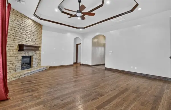 3712 Oakridge CIR, Edmond, OK 73034