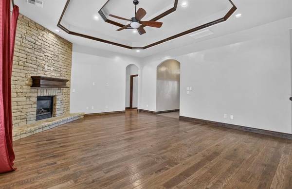 3712 Oakridge CIR, Edmond, OK 73034