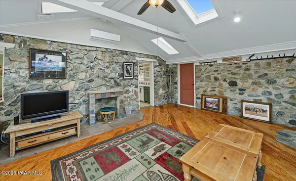 1019 W Canyon DR, Prescott, AZ 86303