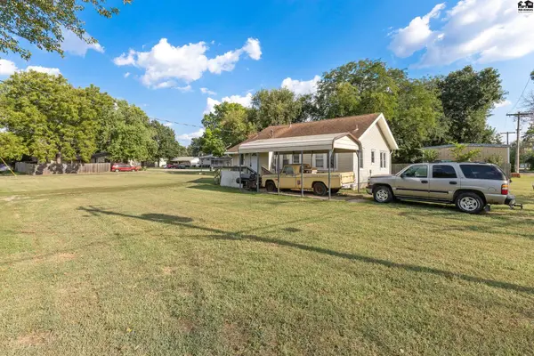 96 N Sedgwick Ave, Haven, KS 67543