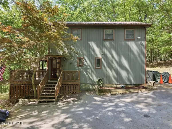 677 Clubhouse DR, East Stroudsburg, PA 18302