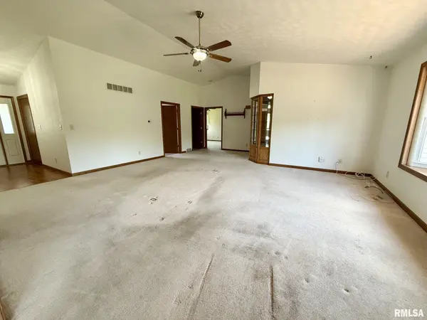 24822 Brookwood Hills RD, Athens, IL 62613