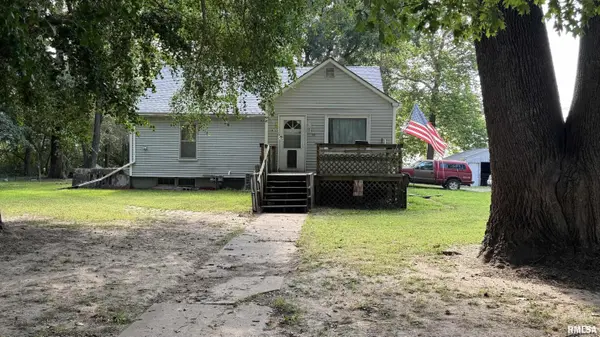 206 S LAKE ST, Oakford, IL 62673
