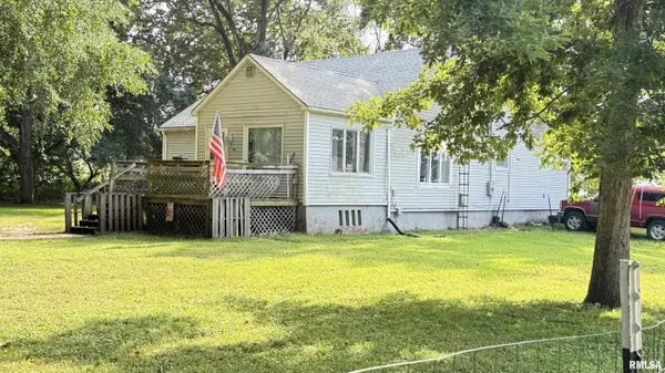 206 S LAKE ST, Oakford, IL 62673