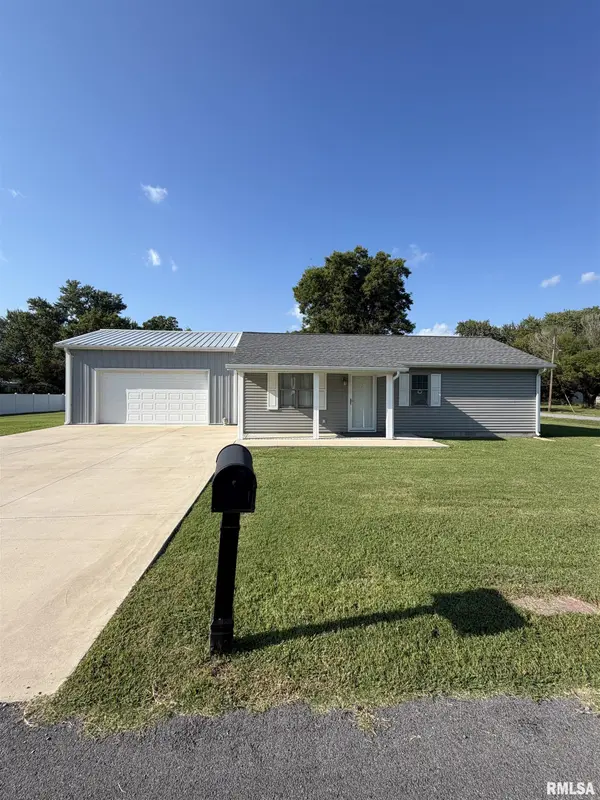 111 E DIVISION ST, Royalton, IL 62983