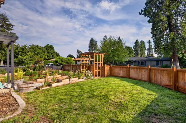 1228 W Central Ave, Spokane, WA 99205