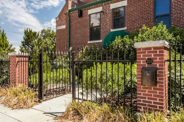 1116 E 1st Street, Wichita, KS 67214