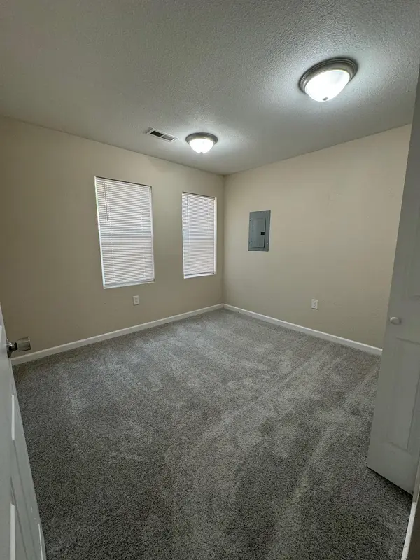 2673 S Holyoke St, Wichita, KS 67210