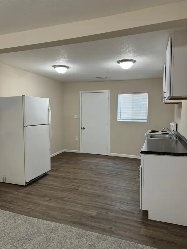 2673 S Holyoke St, Wichita, KS 67210