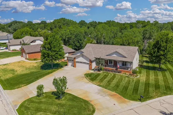 14302 E Twinlake Dr, Wichita, KS 67230