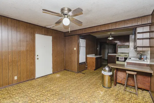 2721 S Washington, Wichita, KS 67216
