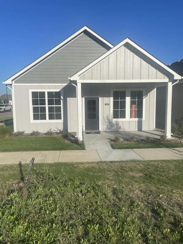 441 E Lexington Ln, Andover, KS 67002