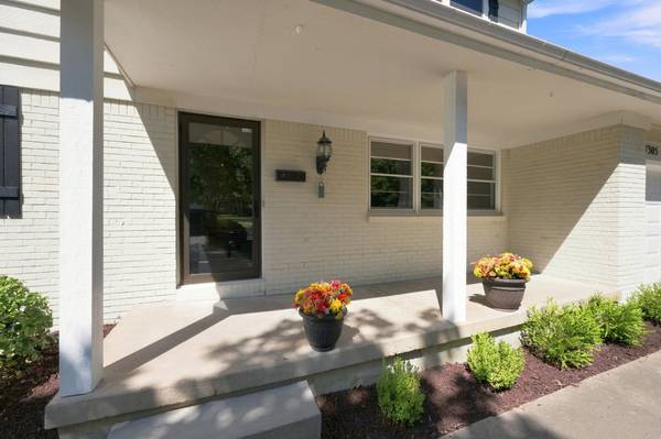 1305 N Gretchen, Wichita, KS 67206