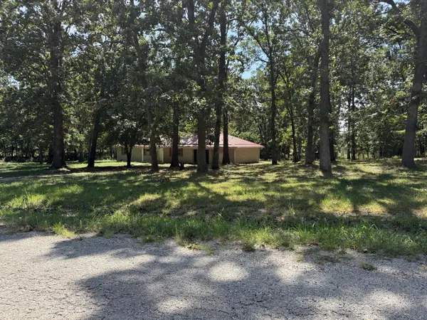 1032 Roanoke LN, Marshfield, MO 65706