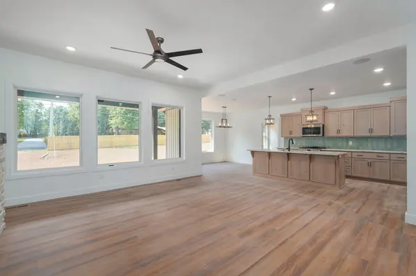 2938 W Marty ST, Springfield, MO 65810