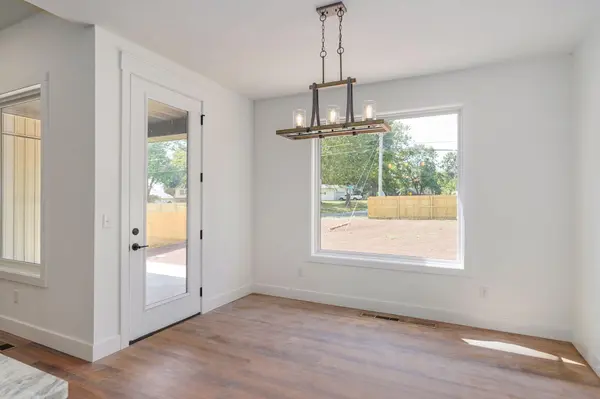 2938 W Marty ST, Springfield, MO 65810