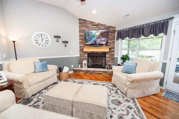 105 Millstone DR, Campobello, SC 29322