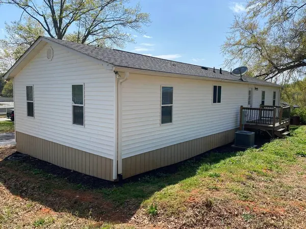 521 Park ST, Inman, SC 29349-9231