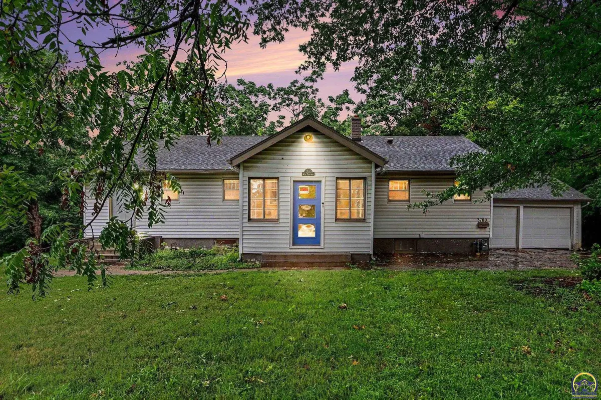 3700 SW 10th Ave, Topeka, KS 66604