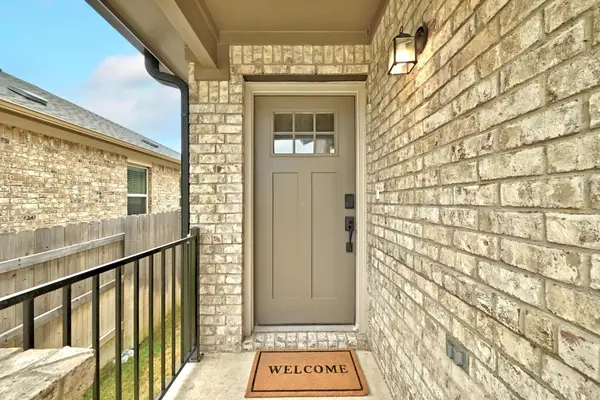 149 Hackberry LN, Bastrop, TX 78602