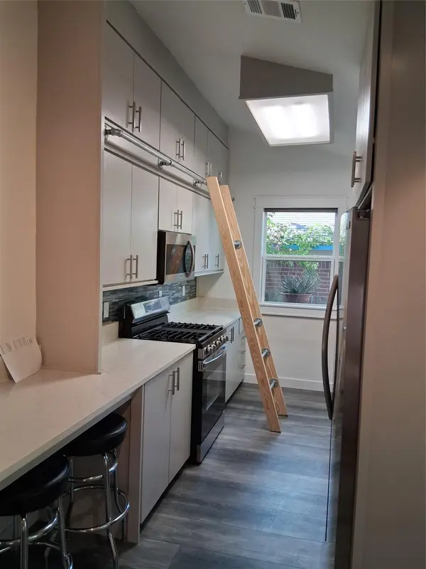 8904 Linton DR, Austin, TX 78748
