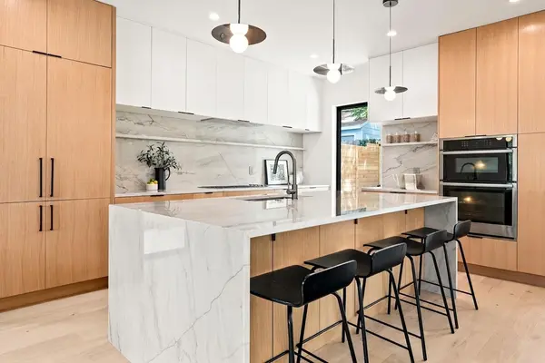 1005 W Johanna ST, Austin, TX 78704