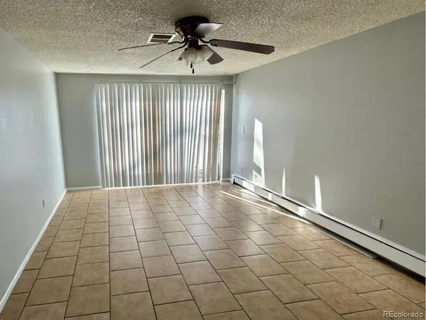 561 Geneva #200, Aurora, CO 80010