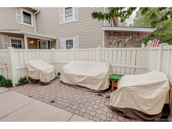 2784 S Heather Gardens, Aurora, CO 80014