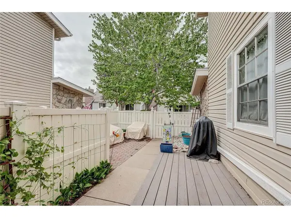 2784 S Heather Gardens, Aurora, CO 80014