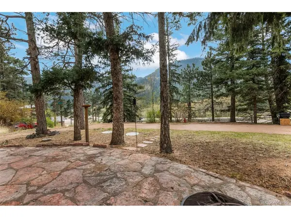 8150 W US Highway 24, Cascade, CO 80809