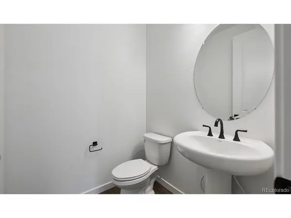 3882 N Hayleyville, Aurora, CO 80019