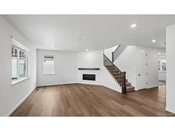 3882 N Hayleyville, Aurora, CO 80019