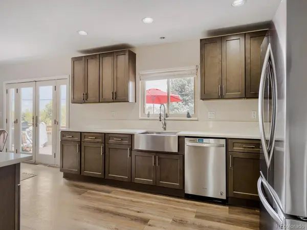 8102 S Carr, Littleton, CO 80128