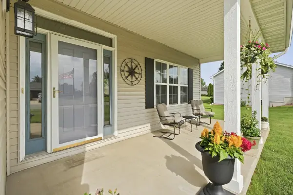 555 Lake Park DR, Valparaiso, IN 46385