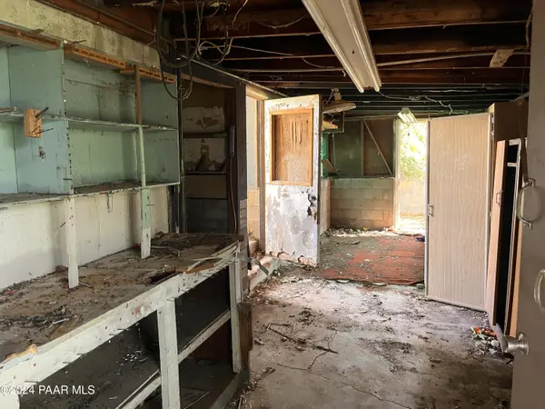 8420 S Highway 89, Kirkland, AZ 86332