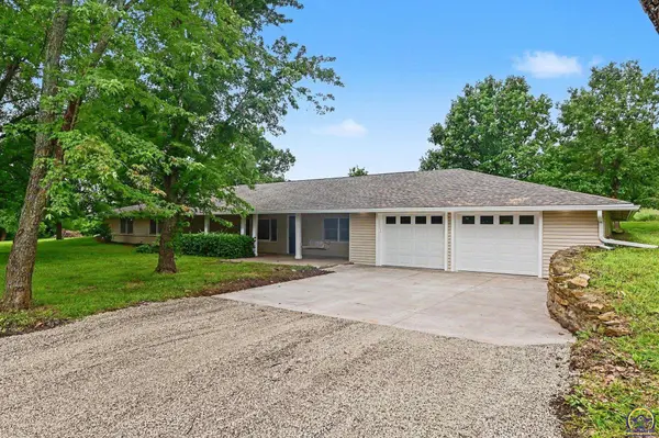 10819 T2 Lane, Hoyt, KS 66440