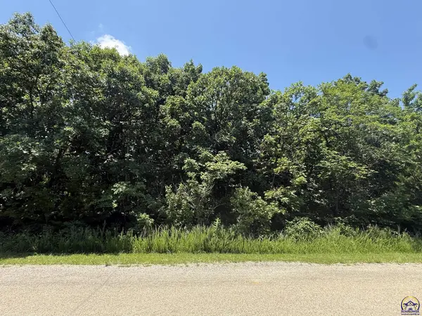 6787 & 6791 Lake Ridge Pkwy,  Ozawkie,  KS 66070