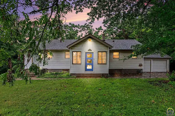 3700 SW 10th Ave, Topeka, KS 66604