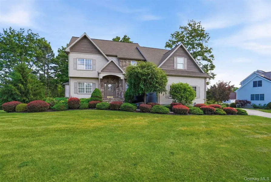 5 Albertanna CT, Hopewell Junction, NY 12533
