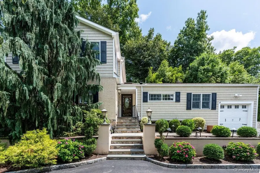 457 Pinebrook BLVD, New Rochelle, NY 10804