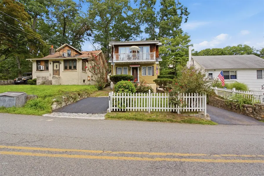 88 Becker ST, Lake Peekskill, NY 10537
